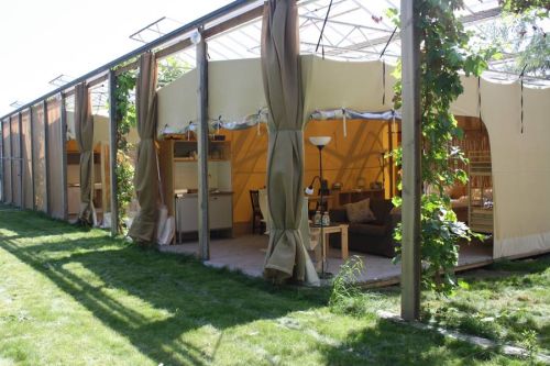 groote wijzend indoor camping