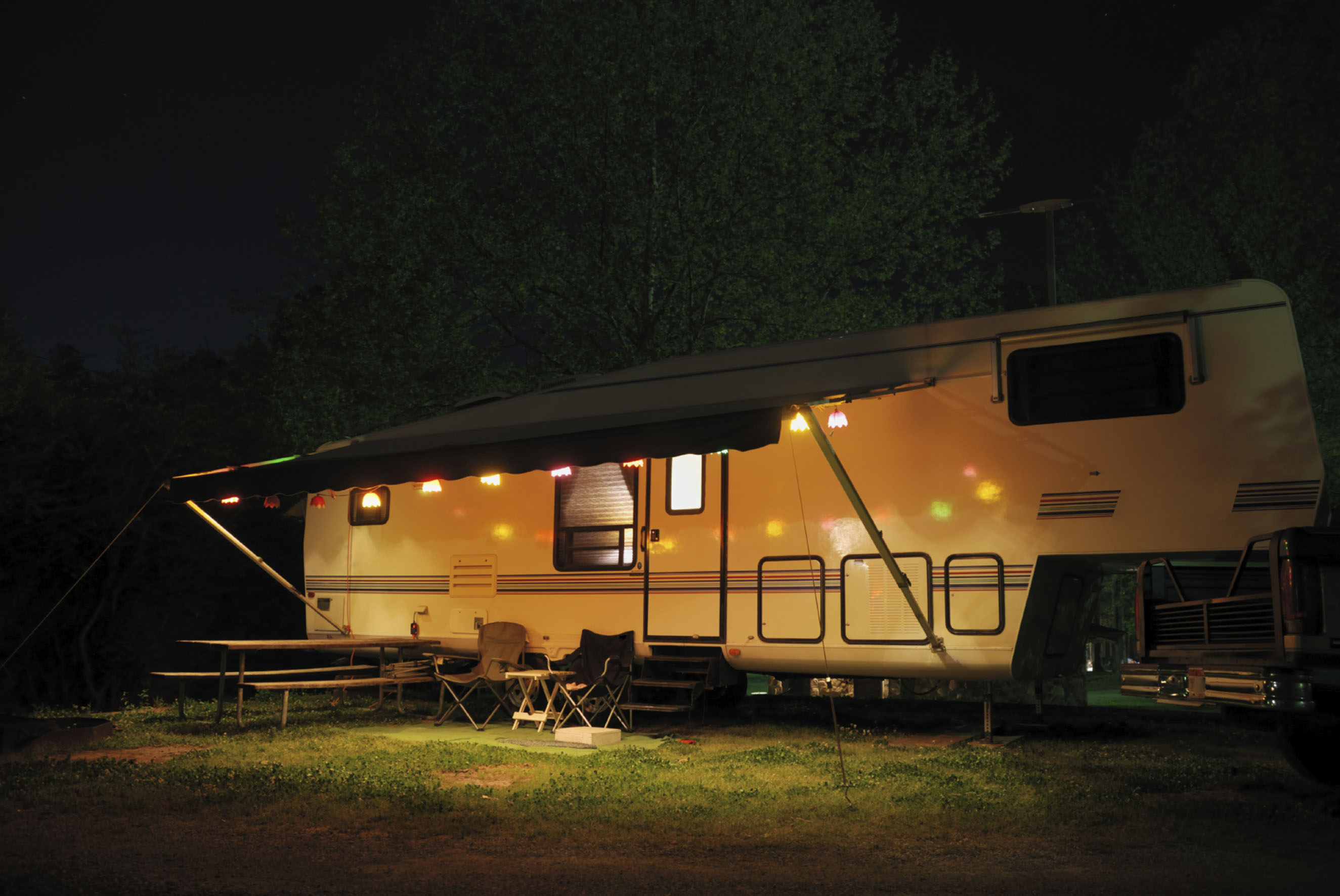 Camping at night vakantiebeurs blog camper