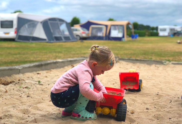 svr camping voor kinderen boer zoekt gast