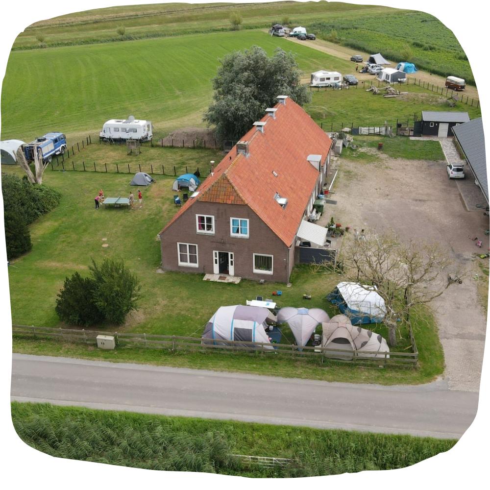 Luchtfoto boerencamping De Speeltol