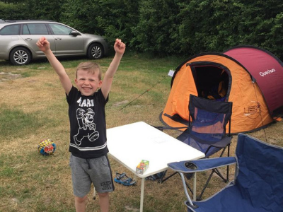 vader en zoon weekend kamperen