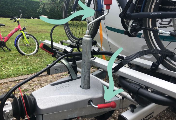 caravan aankoppelen hendel